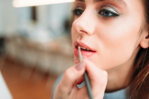 Why did women start wearing make-up?