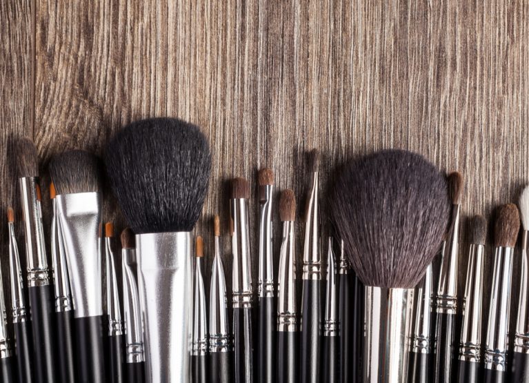How to clean your makeup brush