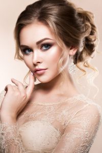 beautiful-bride-with-fashion-wedding-makeup